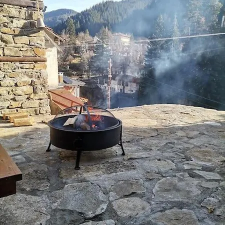 בית נופש майоровата къща Shiroka Lŭka