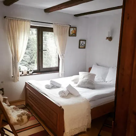 Casa vacanze майоровата къща Shiroka Lŭka