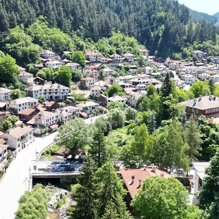 майоровата къща